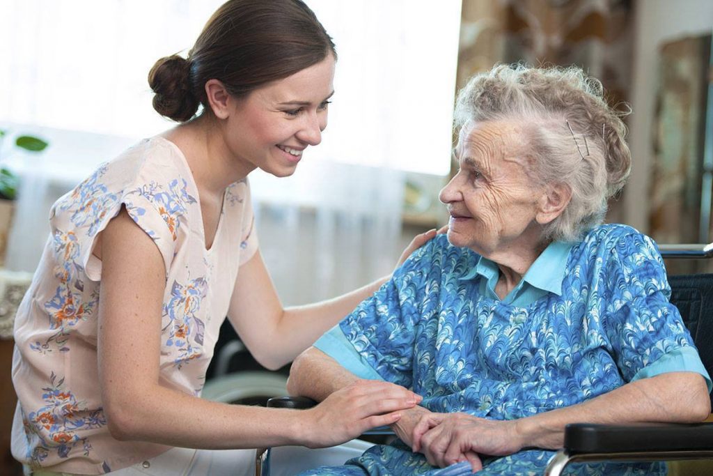 Alzheimer's Care: Top Tips For The In-House Caregivers That They Must Know