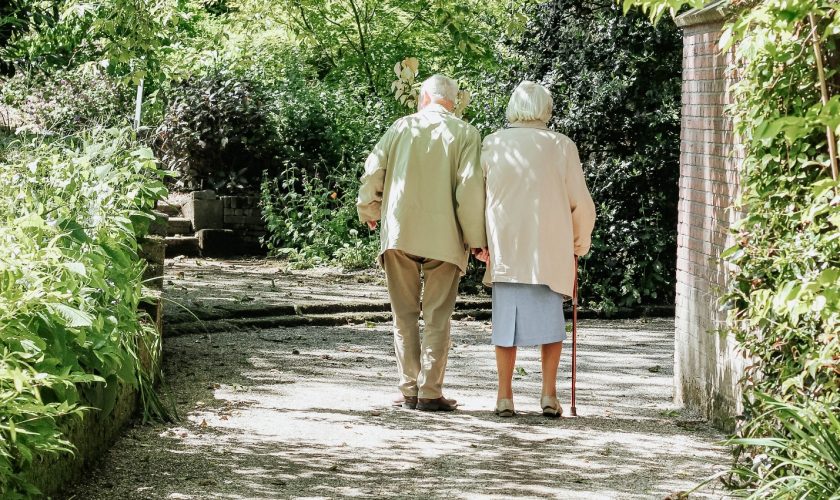How to Pay for a Loved One’s Memory Care and Manage Their Finances
