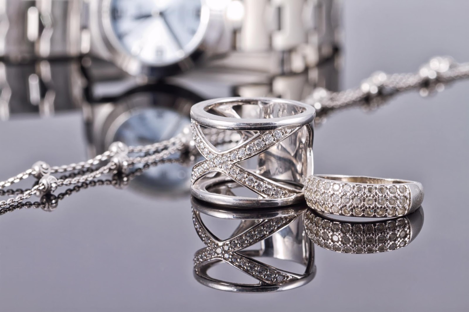 What Is the Value of Silver Jewelry?: A Guide for Finically Savvy Fashionistas
