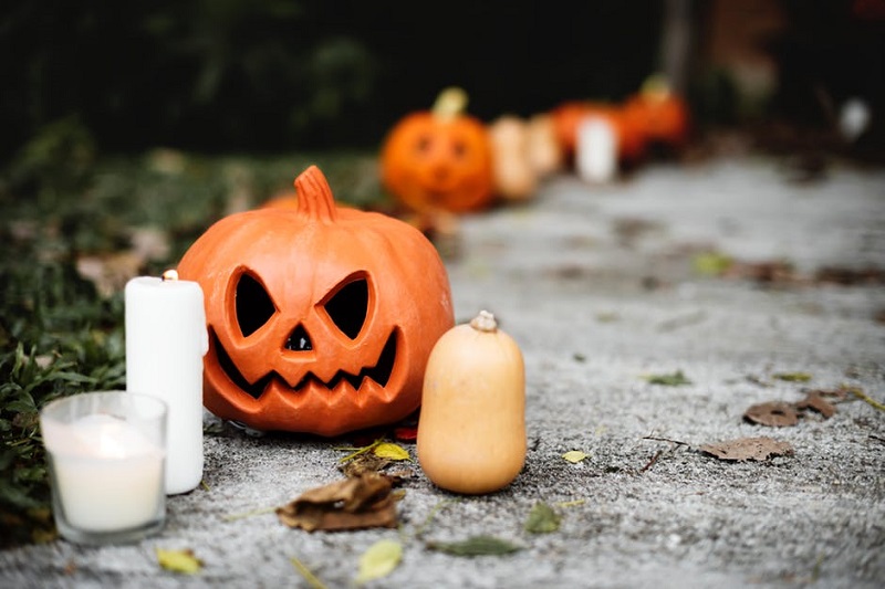 Spooky, Scary: 4 Amazing Halloween Decoration Ideas