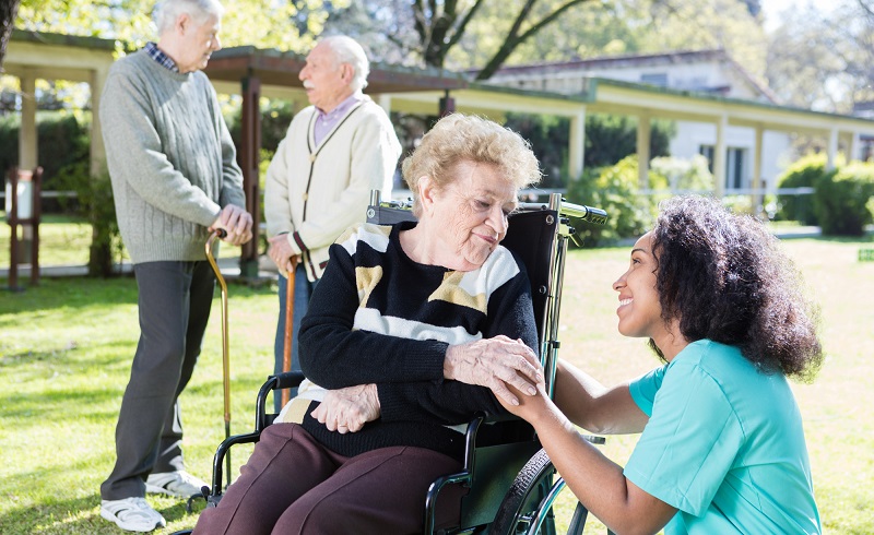 Taking Care of Your Loved Ones: 7 Signs It’s Time for a Nursing Home